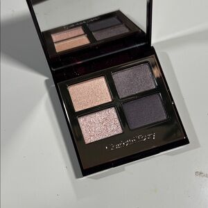 Charlotte Tilbury eyeshadow palette